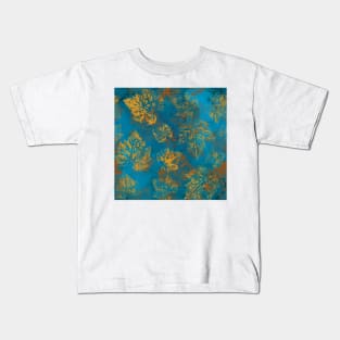 Yellow fall leaves imprints on vibrant blue background. Gold Maple leaves. Golden autumn pattern. Kids T-Shirt